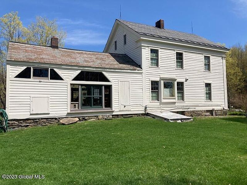 3rd image of 241 Eddy Road