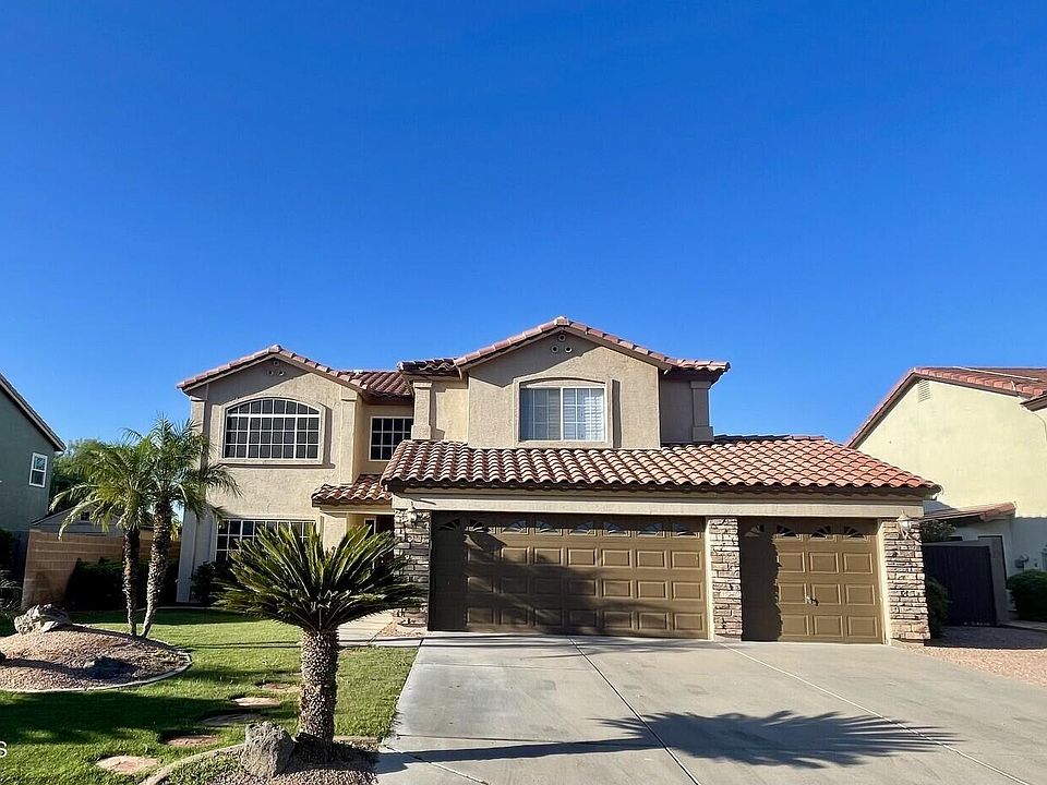 1st image of 537 E LAKEVIEW Drive