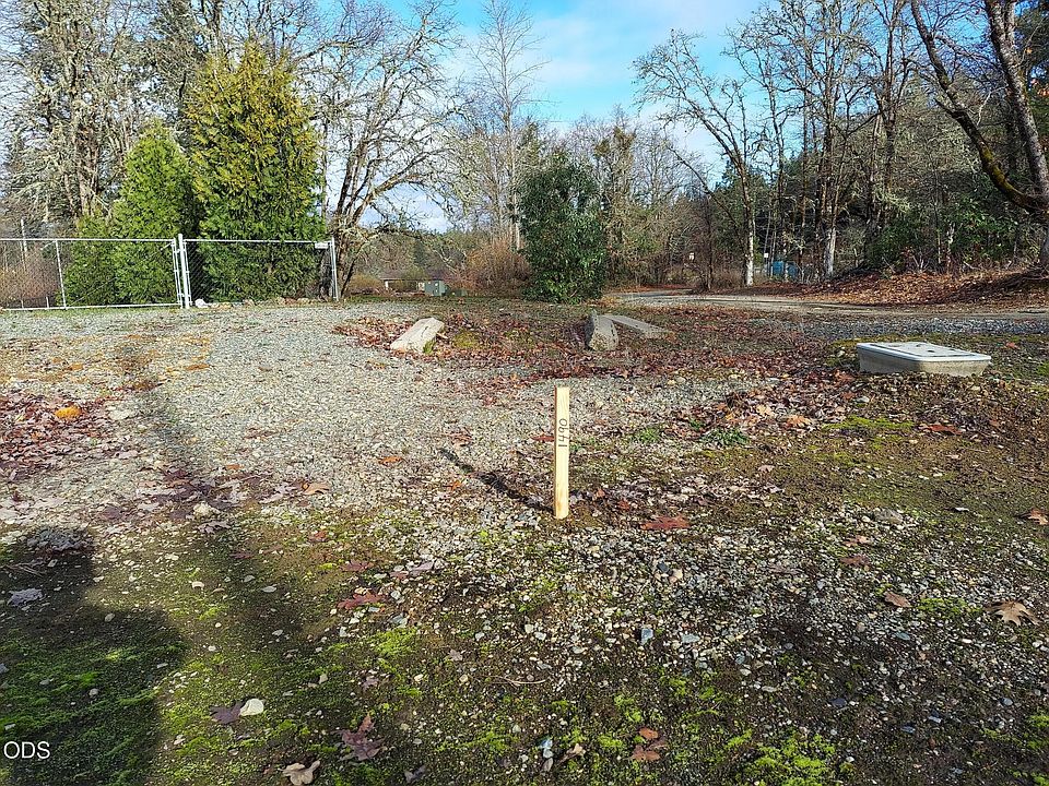 2nd image of 1490 Golf Club Dr