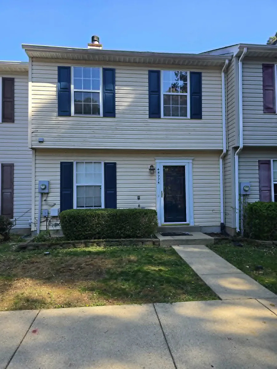Building Photo - 45275 Elkton Ln