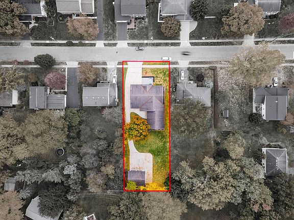 3rd image of 6931 Eastview Dr