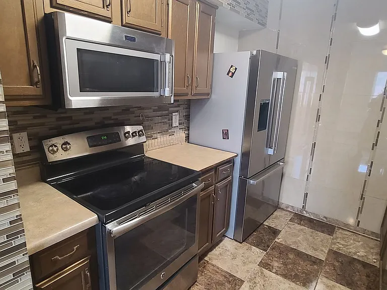 12020 Maplerock St — Photo 5