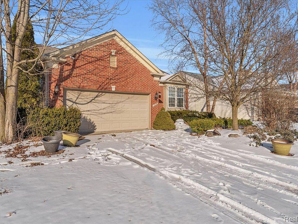 1st image of 8899 Meadow Ln