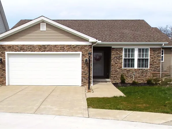 601 Falling Leaf Dr, Seven Hills, OH 44131