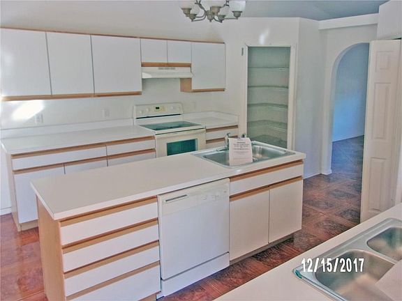 4th image of 1102 SW Alexandria Ave
