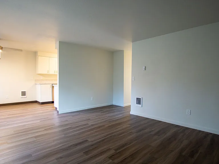 2628 NE Red Sunset Dr — Photo 6