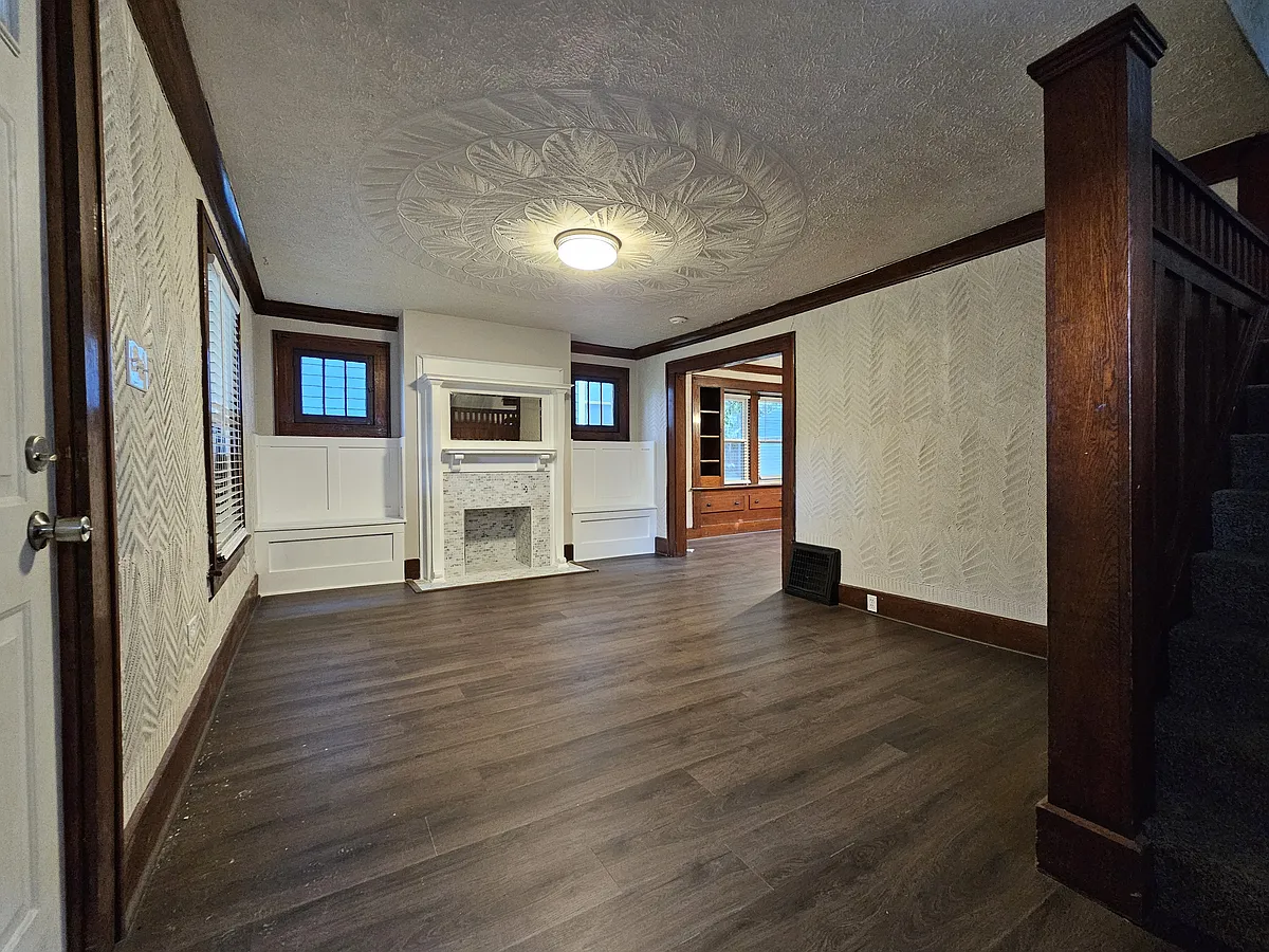 Building Photo - 989 Bloomfield Ave