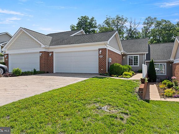 2nd image of 192 Stony Pointe Way