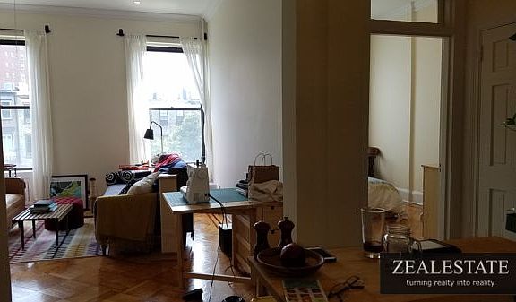2nd image of 210 Park Pl APT 4A