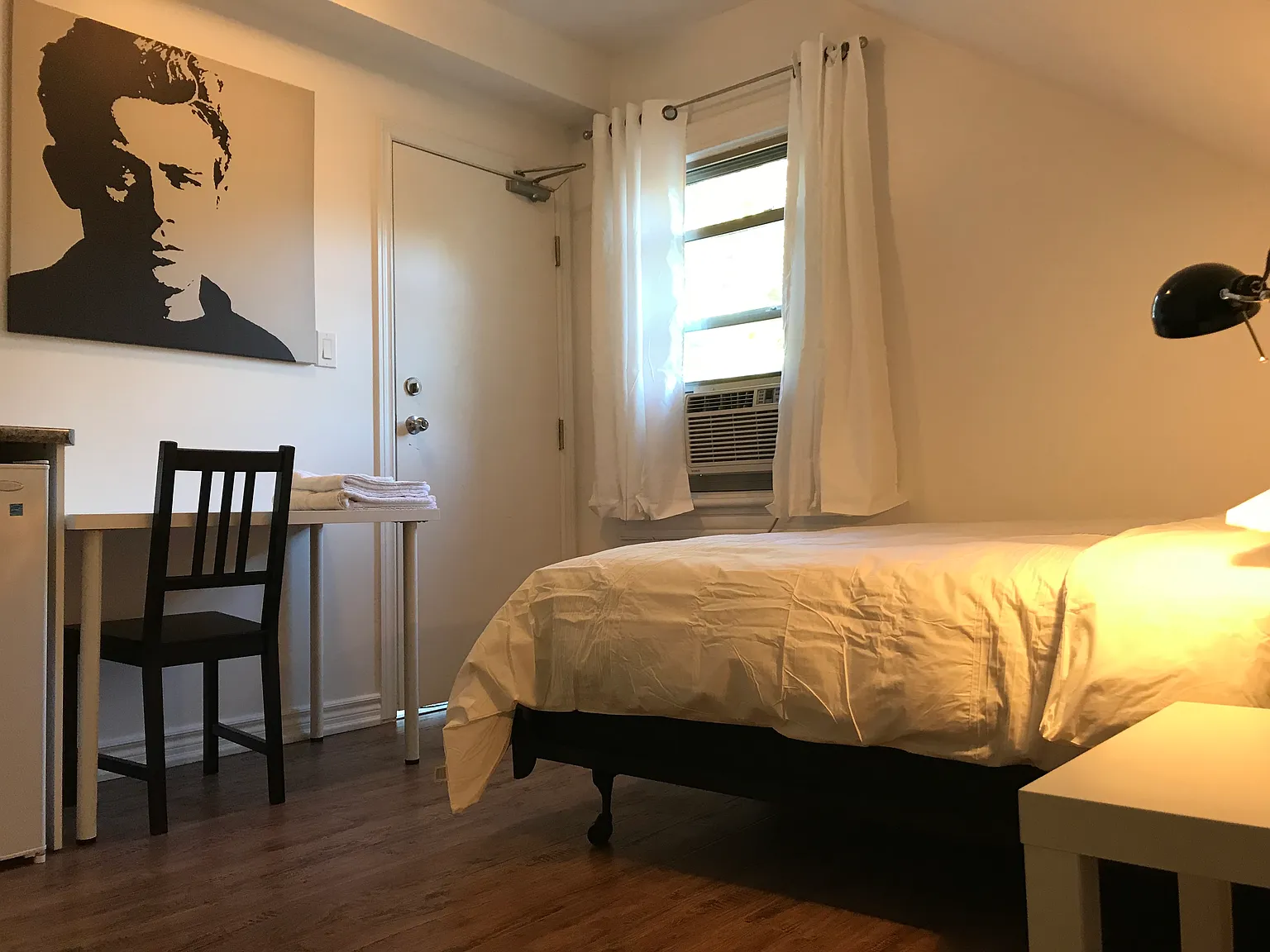 Studio, 200 sqft, $1,350 — Photo 2