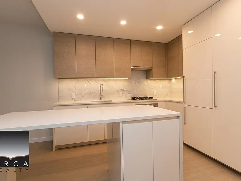4168 Lougheed Hwy #1804 — Photo 5