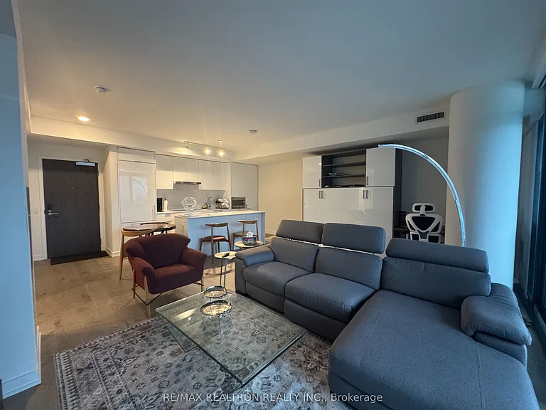 20 Lombard St #3904 — Photo 11