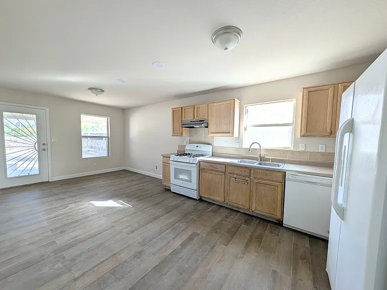5857 W Valley Cir — Photo 5