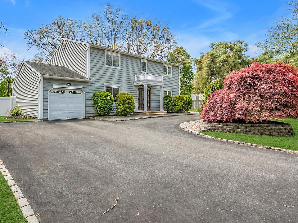 1st image of 20 Nottingham Dr