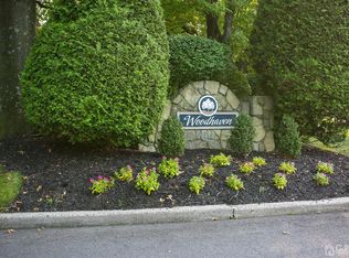 912 Woodhaven Dr #912, Edison, NJ