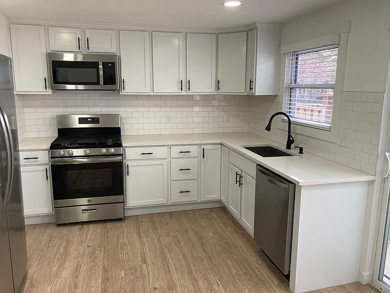 Kitchen w/ stainless steel appliances