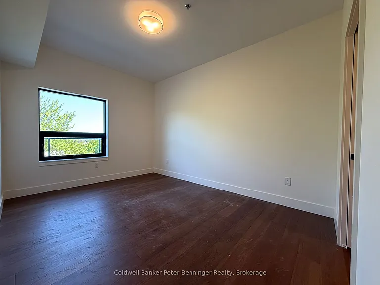 604 Queen St S #401 — Photo 13