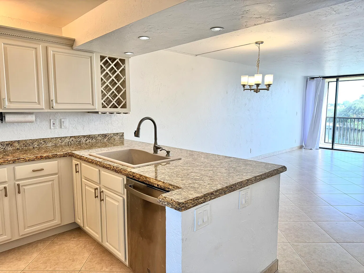 2 bed, 2.0 bath, 1130 sqft, $2,600 — Photo 4