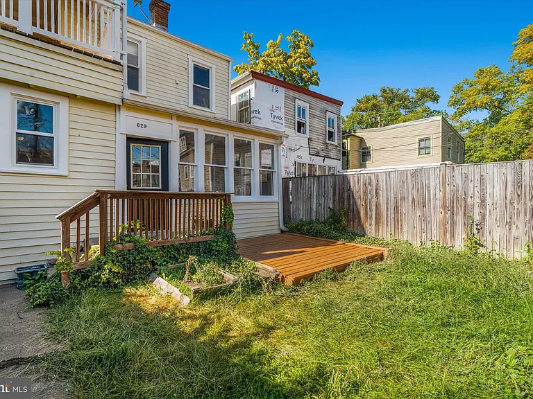 629 N Columbus St — Photo 28