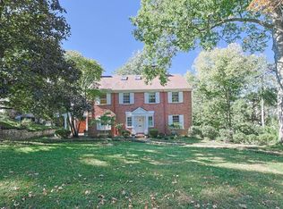 11 Weebetook Ln, Cincinnati, OH 45208