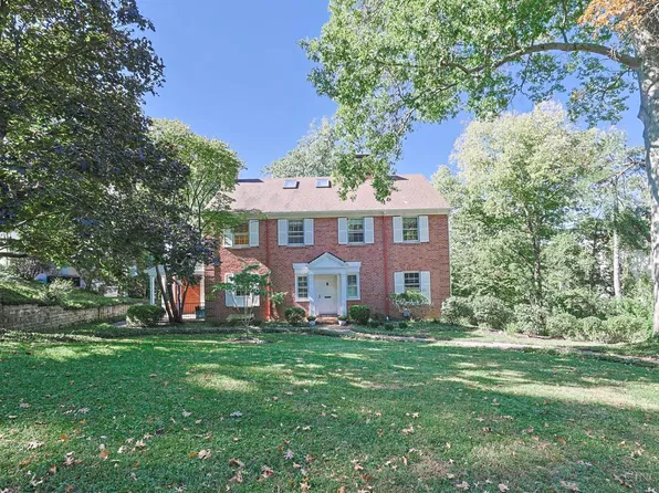 11 Weebetook Ln, Cincinnati, OH 45208