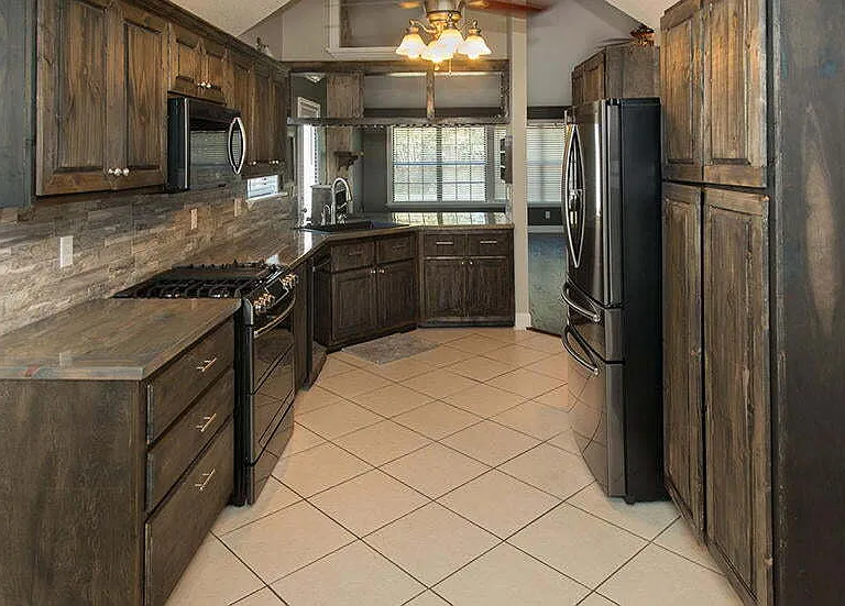 1066 Windmill Dr — Photo 5