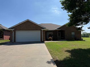 804 S 10th St, Marlow, OK 73055