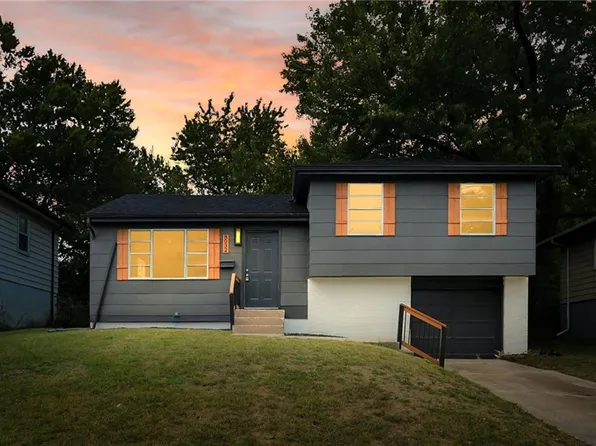 8032 NE San Rafael Dr, Kansas City, MO 64119