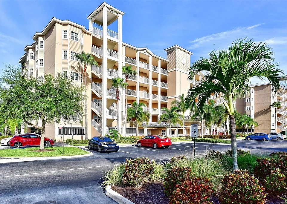 7040 Key Haven Rd #605