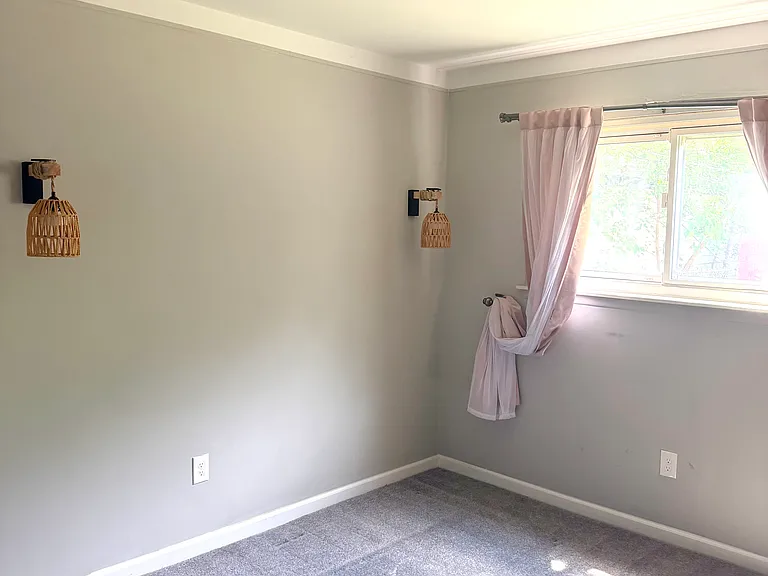 13428 Sarsfield Ave — Photo 9