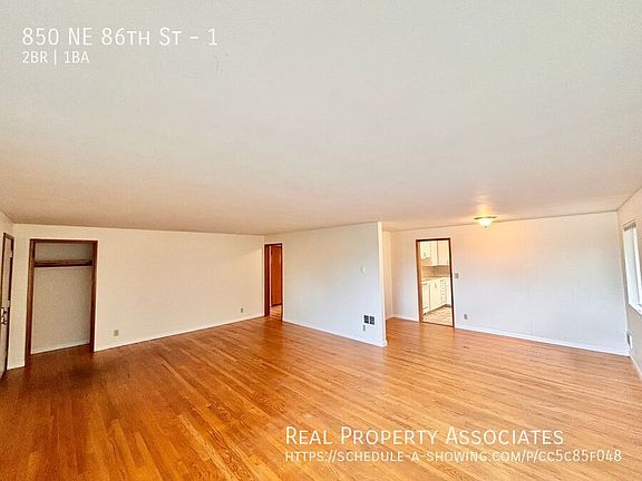 3rd image of 850 NE 86th St Ste 1