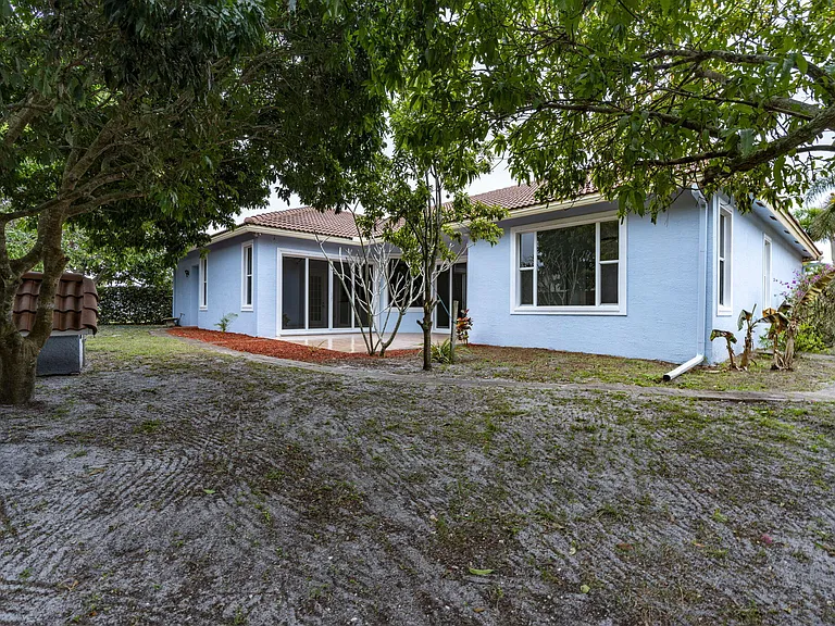 1897 SW Citation Ave — Photo 15