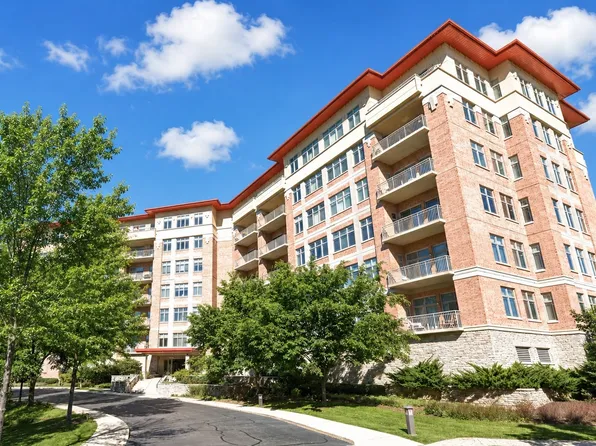 40 Prairie Park Dr APT 308, Wheeling, IL 60090