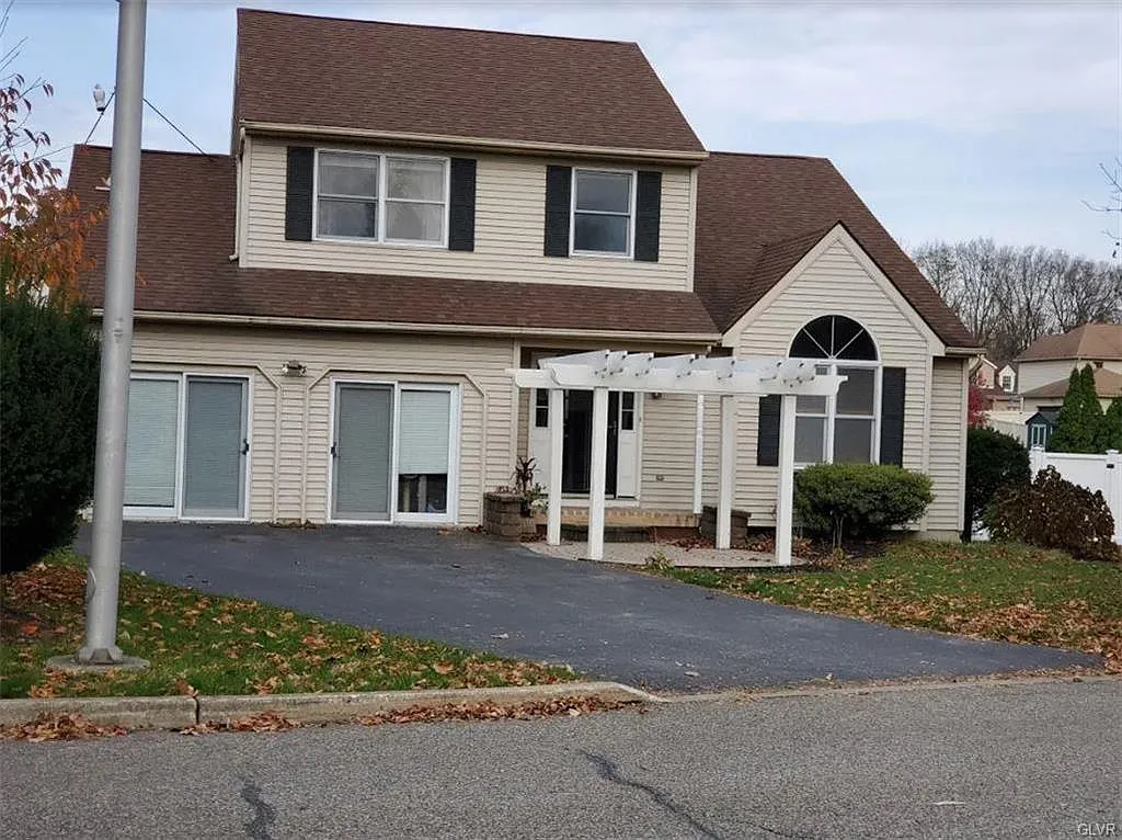 811 Hunter Rd photo 1