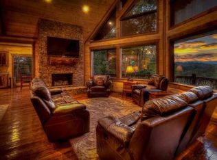 348 Lookout Trl, Blue Ridge, GA 30559