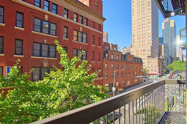 Rented by Living New York | media 15