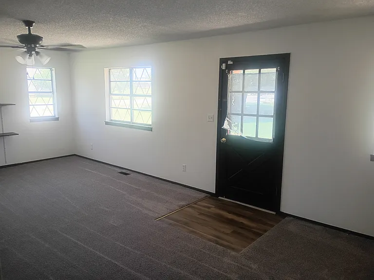 312 NW 2nd St — Photo 13