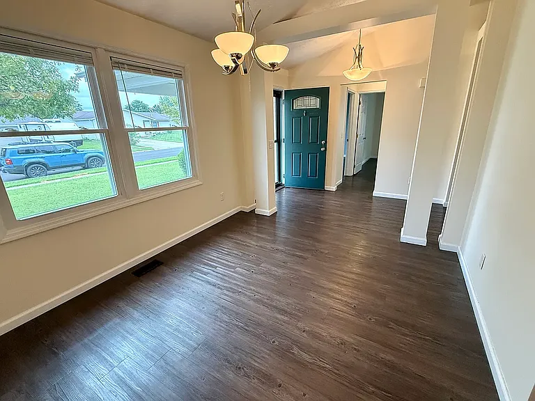 10029 Village Tree Ct — Photo 5
