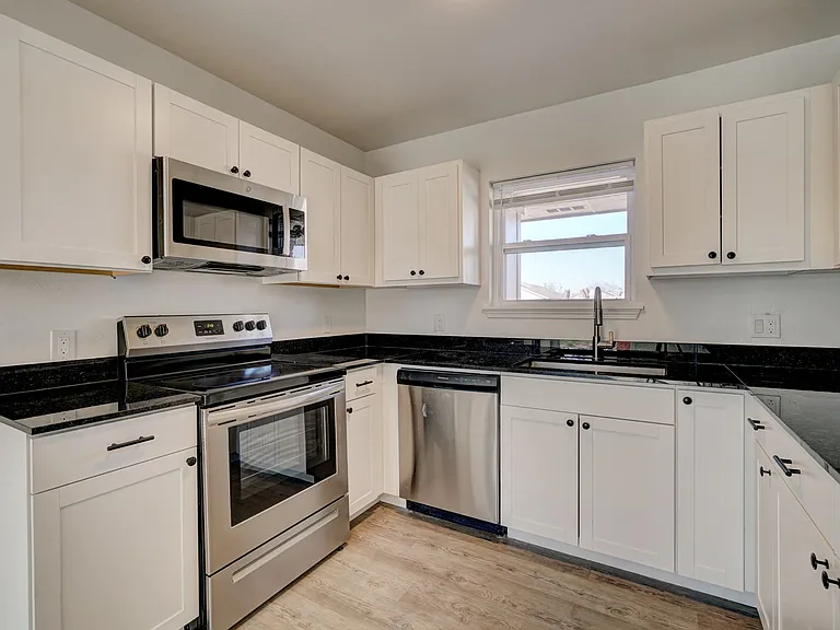 340 NW 91st St — Photo 6