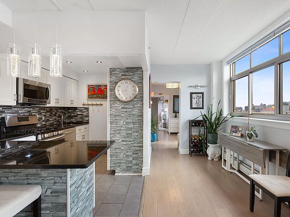4th image of 102 Bradhurst Ave APT 909