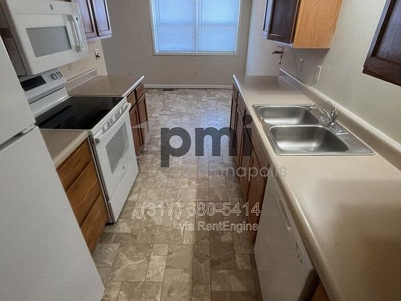 3rd image of 6347 N Jaccob Ct
