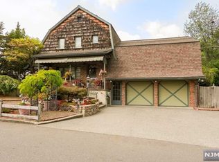 94 Thompson St, Dumont, NJ 07628