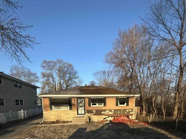 5371 N 61st STREET, Milwaukee, WI 53218