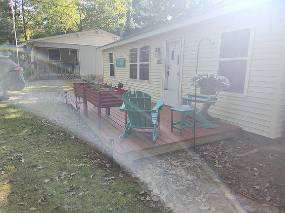 3rd image of 1513 Balsam Ave