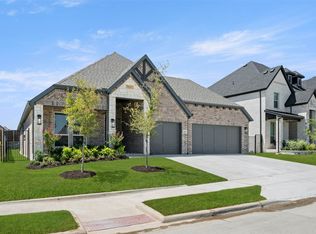 9925 Villa Verde Dr, Fort Worth, TX 76179