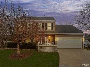 272 Meadows Dr, Sugar Grove, IL 60554