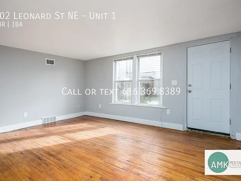 202 Leonard St NE #1 — Photo 2