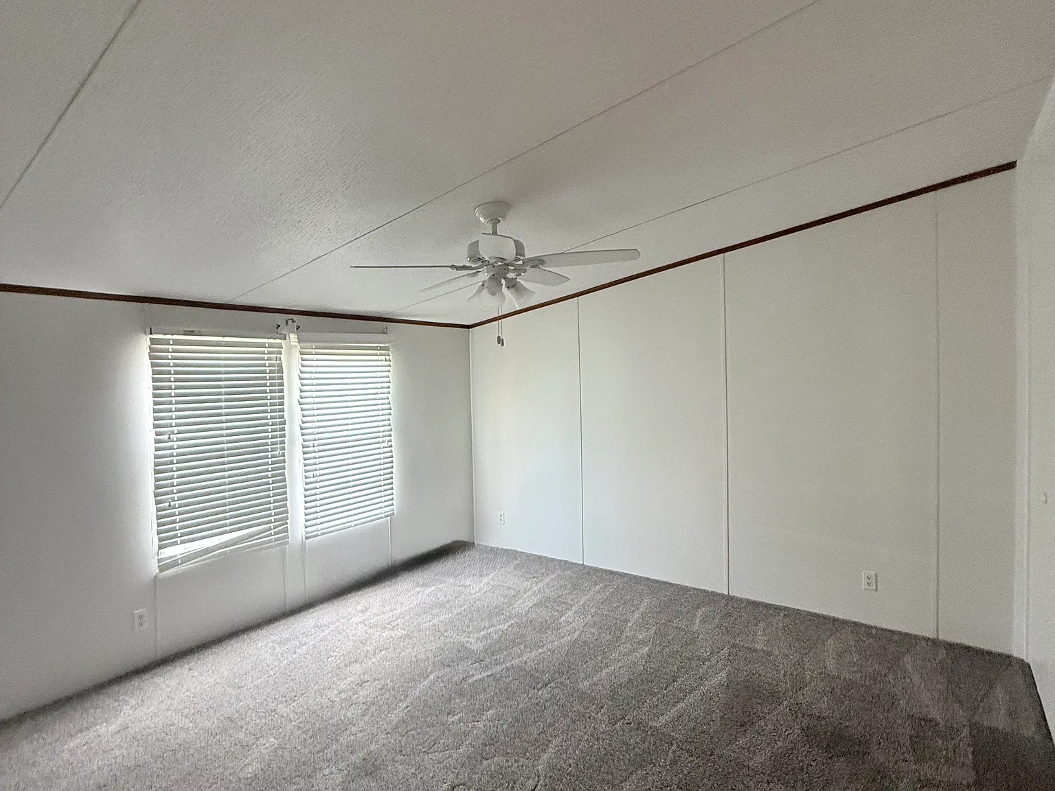 3 bed, $1,599 — Photo 4
