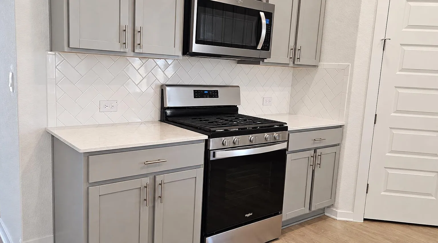 4 bed, 3.5 bath, 2209 sqft, $2,800 — Photo 4