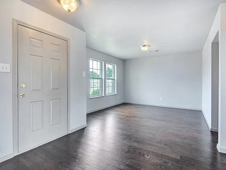 3708 Ocean Dr — Photo 3